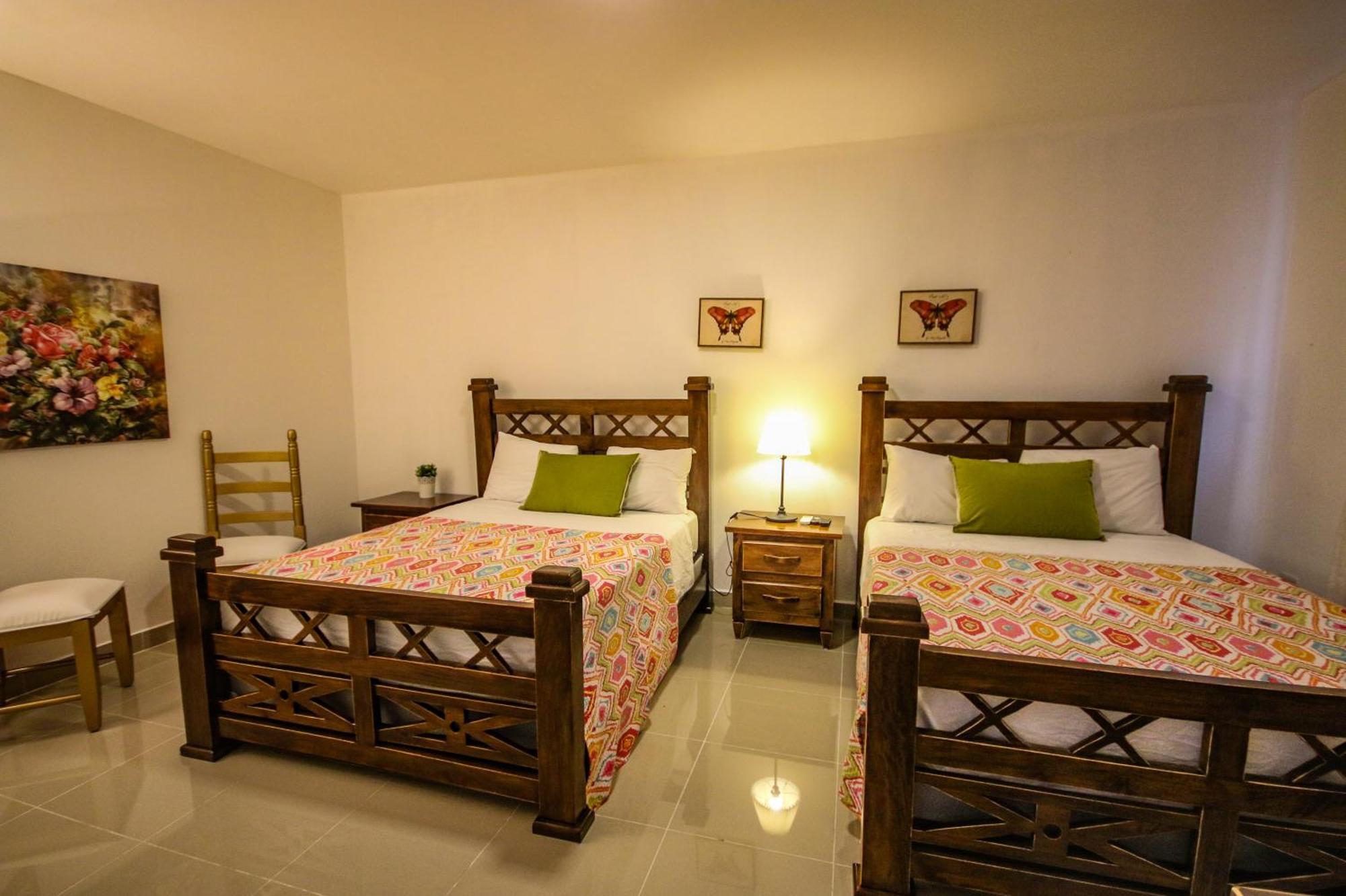 Deluxe Suites Guacamayos - Eco-Lodge & Swimming Pool Bonao 外观 照片