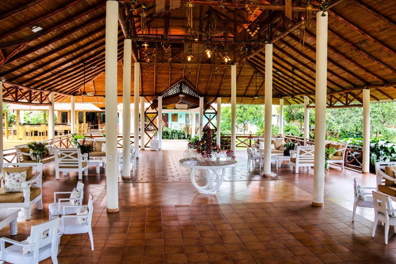Deluxe Suites Guacamayos - Eco-Lodge & Swimming Pool Bonao 外观 照片
