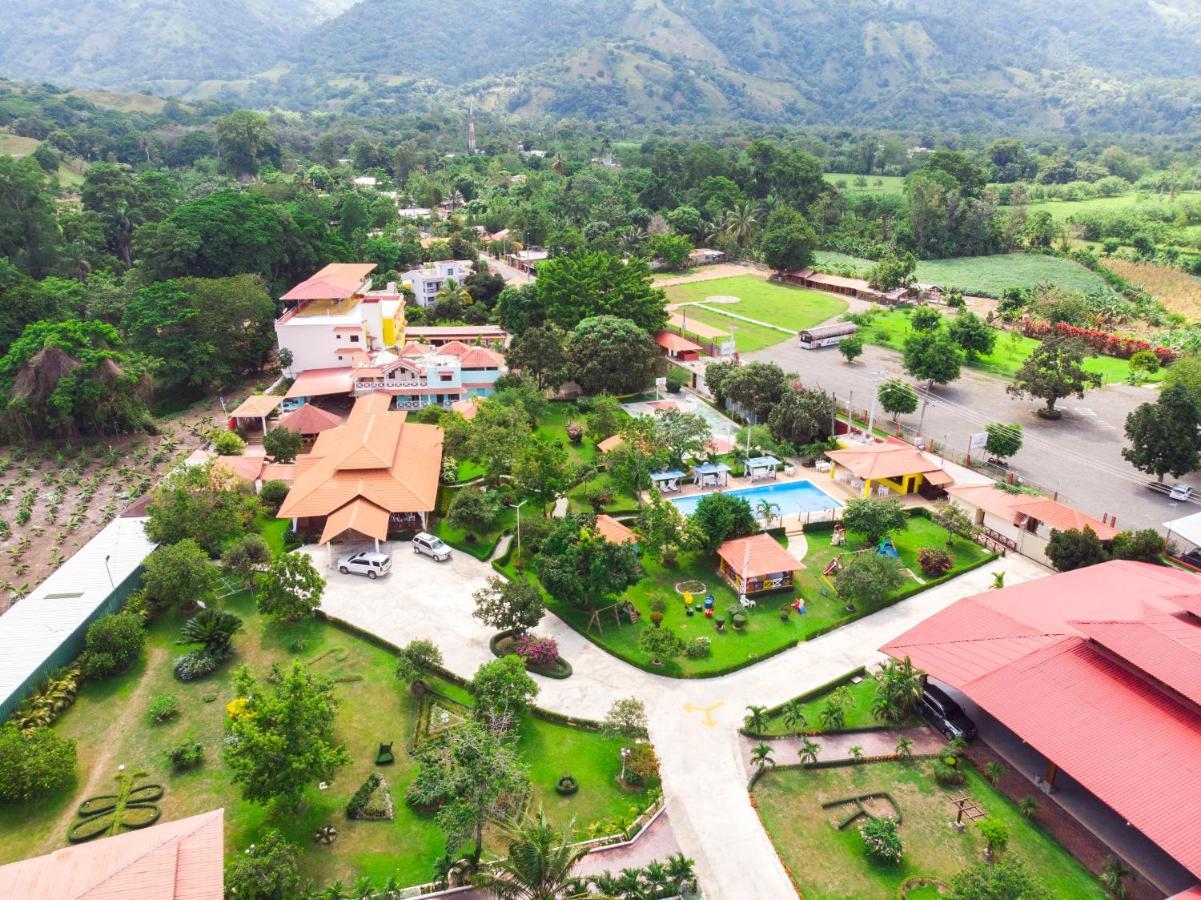 Deluxe Suites Guacamayos - Eco-Lodge & Swimming Pool Bonao 外观 照片