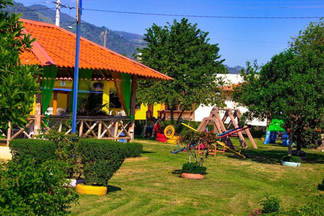 Deluxe Suites Guacamayos - Eco-Lodge & Swimming Pool Bonao 外观 照片