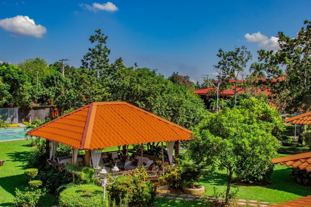 Deluxe Suites Guacamayos - Eco-Lodge & Swimming Pool Bonao 外观 照片