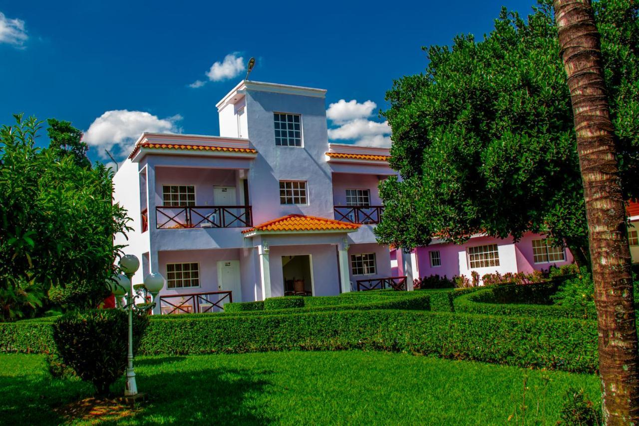 Deluxe Suites Guacamayos - Eco-Lodge & Swimming Pool Bonao 外观 照片