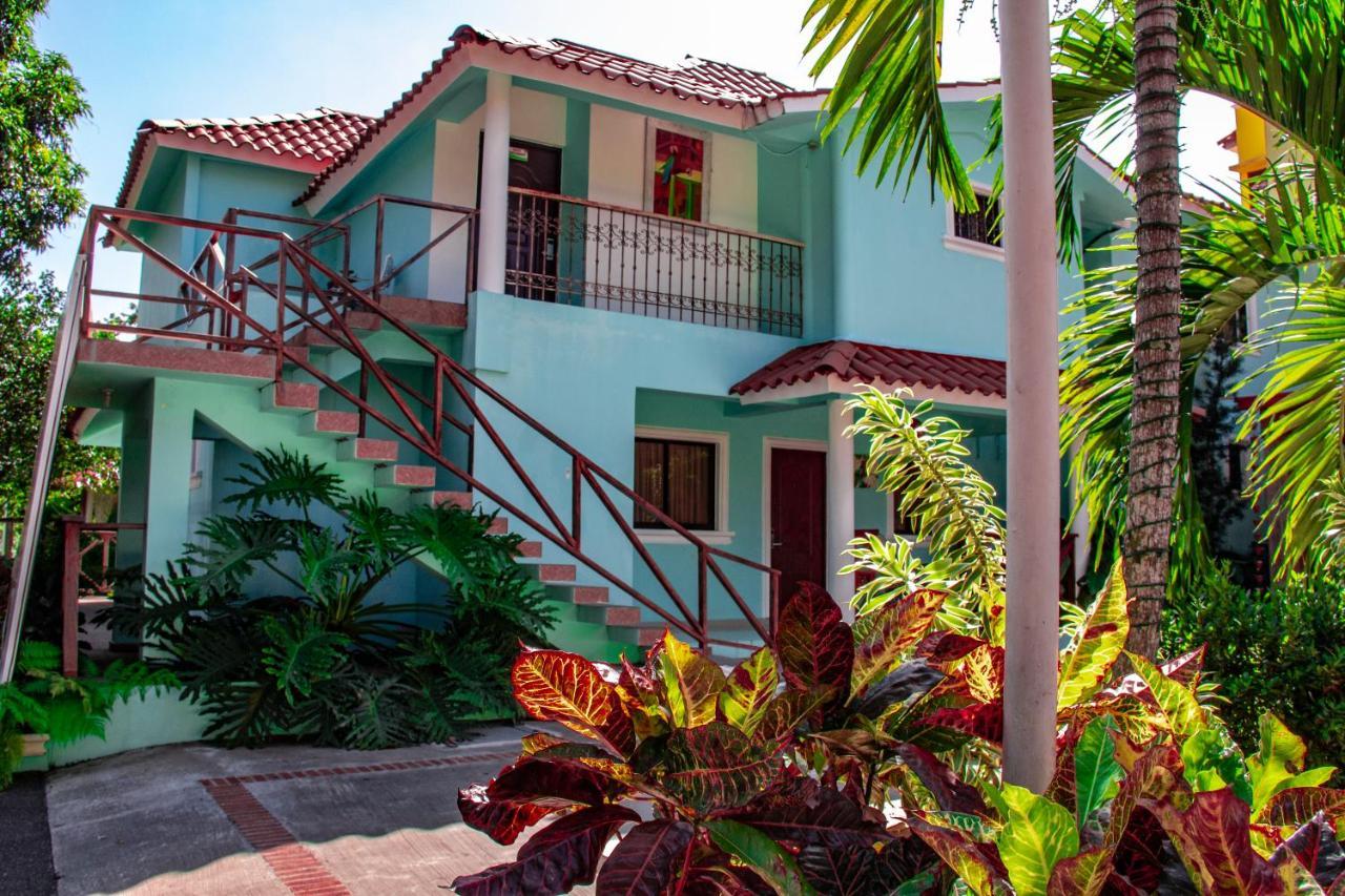 Deluxe Suites Guacamayos - Eco-Lodge & Swimming Pool Bonao 外观 照片