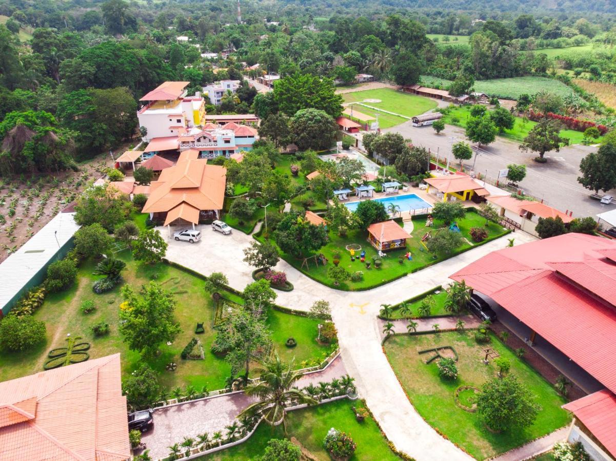 Deluxe Suites Guacamayos - Eco-Lodge & Swimming Pool Bonao 外观 照片
