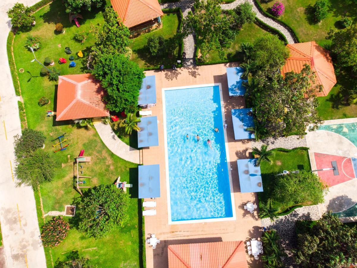 Deluxe Suites Guacamayos - Eco-Lodge & Swimming Pool Bonao 外观 照片
