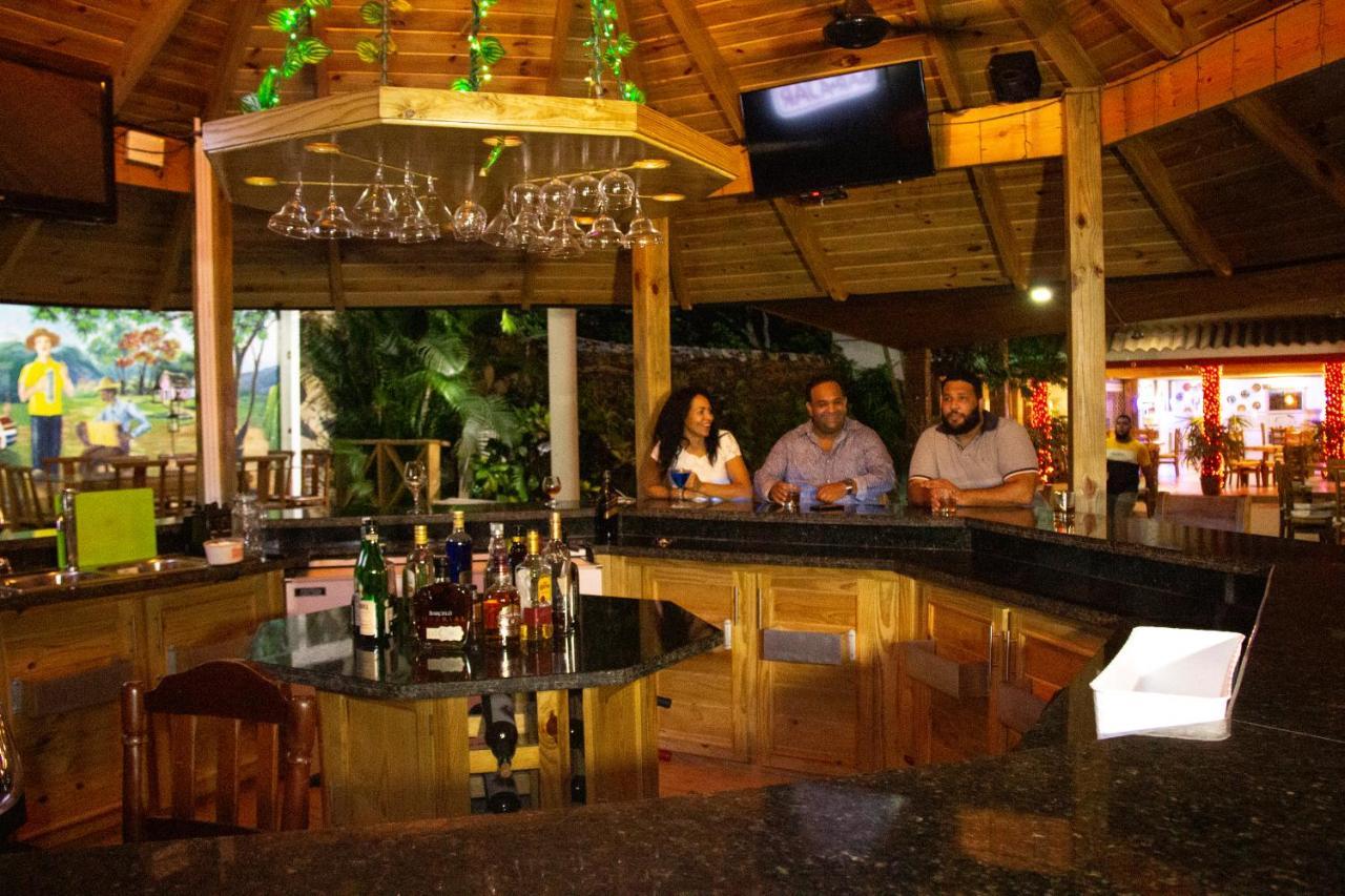 Deluxe Suites Guacamayos - Eco-Lodge & Swimming Pool Bonao 外观 照片